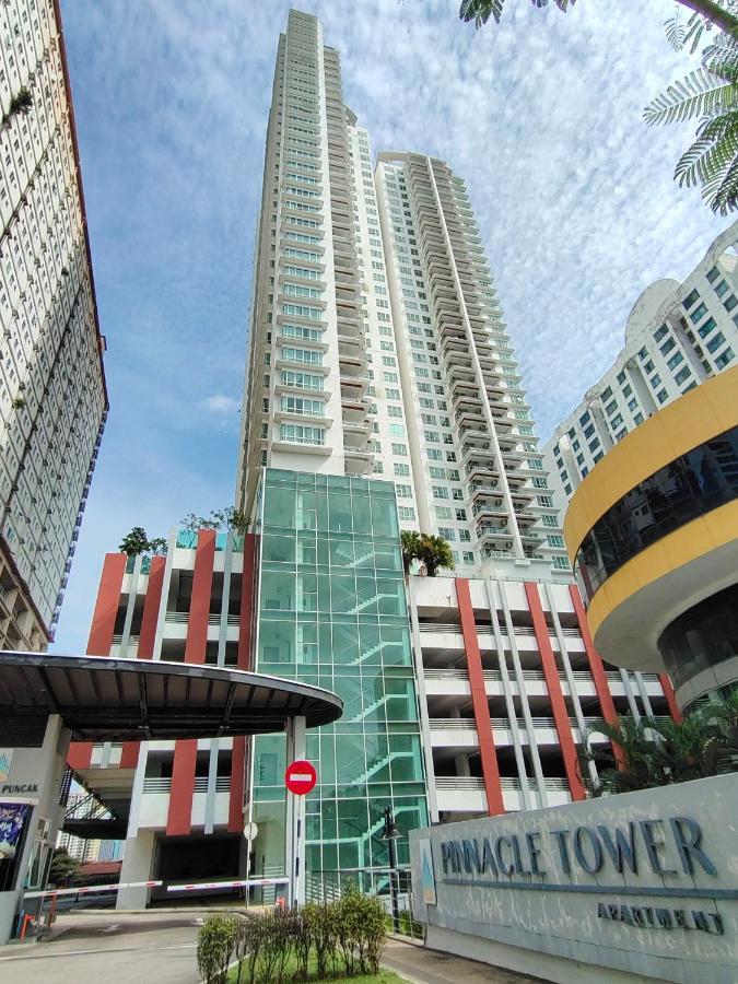 Glex Homes, Pinnacle Tower Johor Bahru Exterior foto