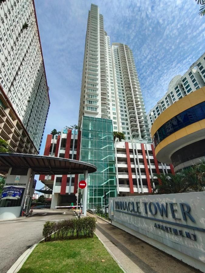 Glex Homes, Pinnacle Tower Johor Bahru Exterior foto